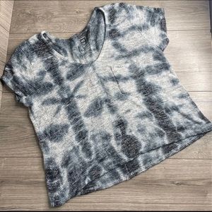 Tie dye shirt V neck size small Me to We